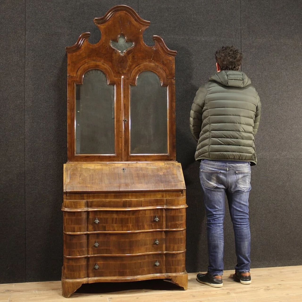 Veneto Trumeau in walnut, briar, cherry and beech wood 1163331