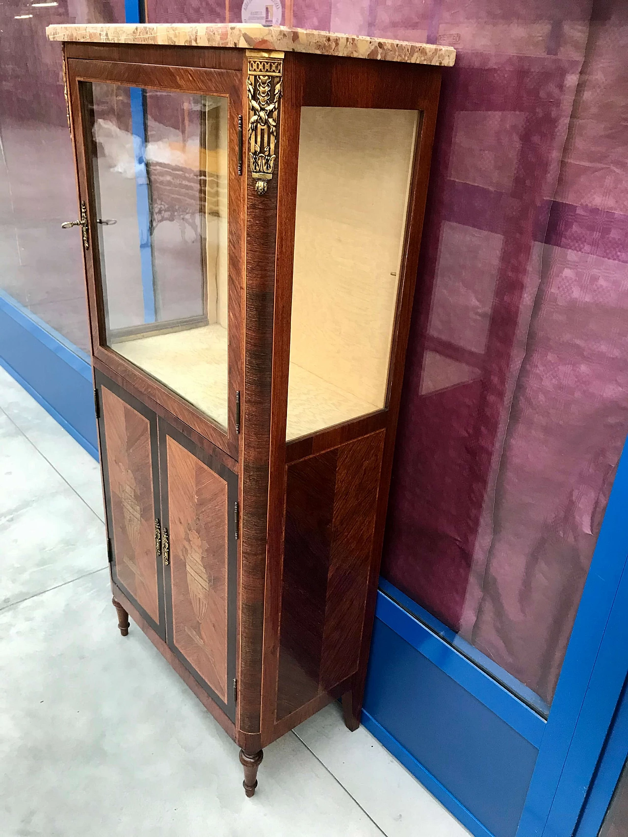 Small inlaid and paved display case by Gouffe Jeaune, 19th century 1163404