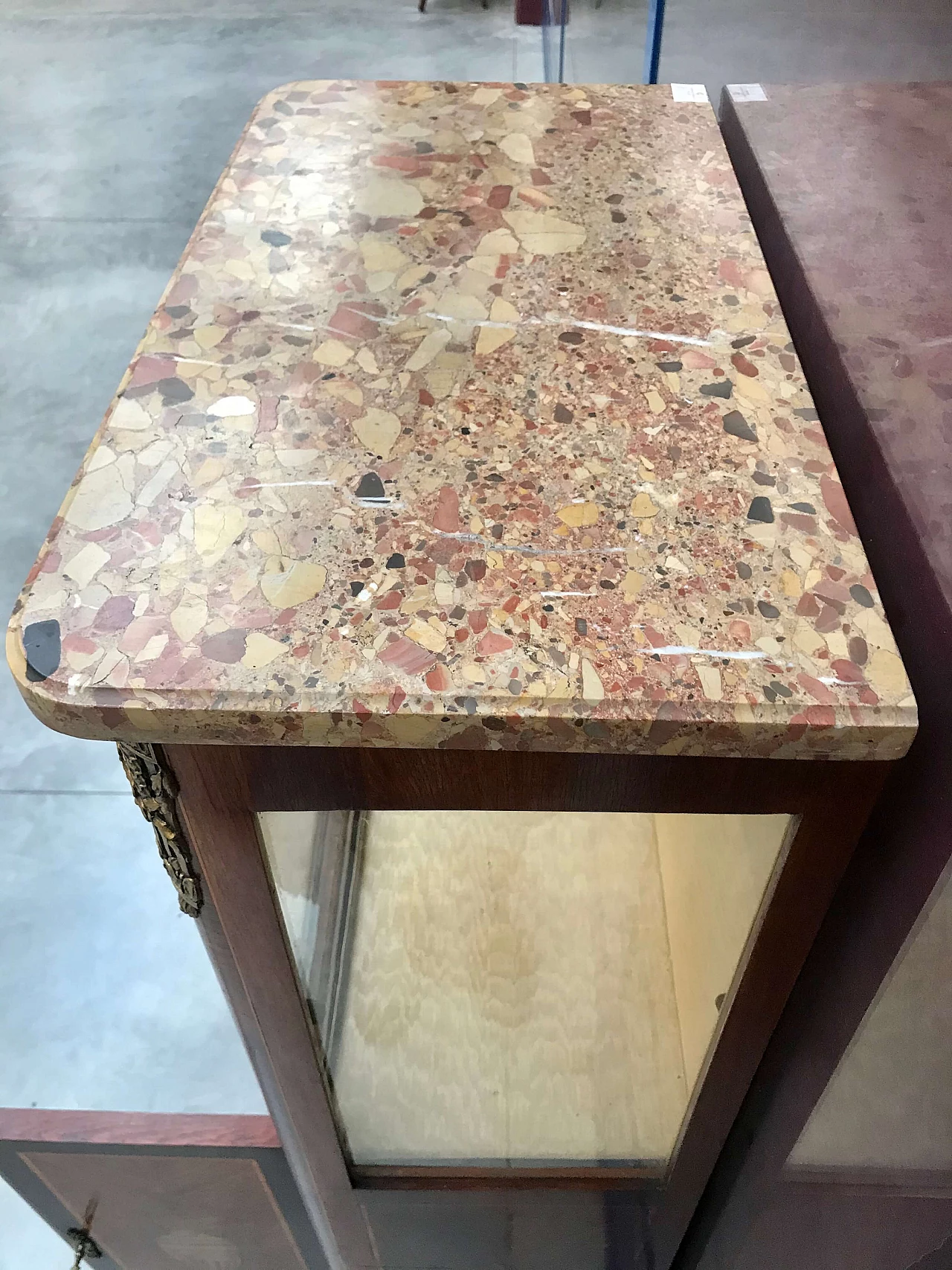 Small inlaid and paved display case by Gouffe Jeaune, 19th century 1163408