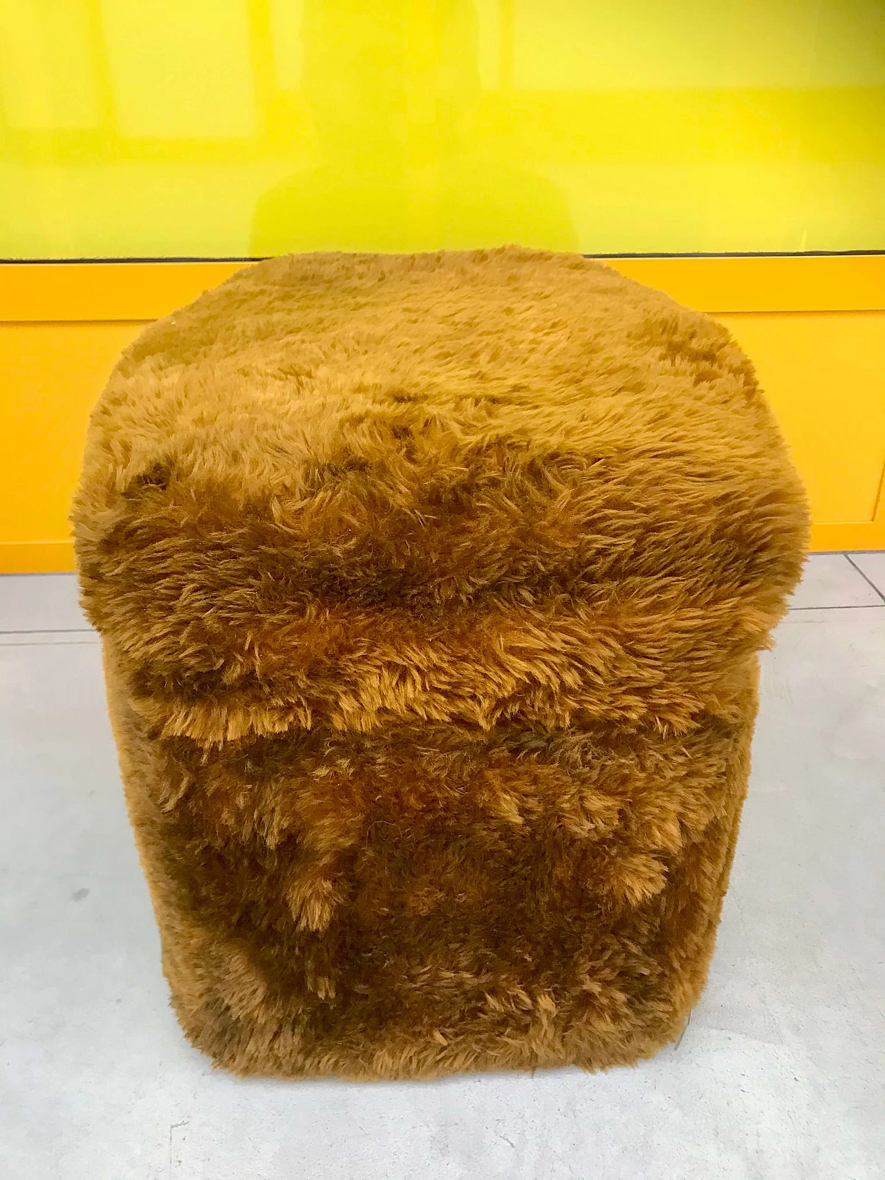 Pouf multifunzionale in pelo di floccato con contenitore e scala interna, anni’70 1163678