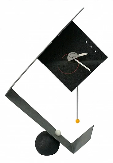 Neoggetti table clock by Piero Papari in the Memphis style, 1980s