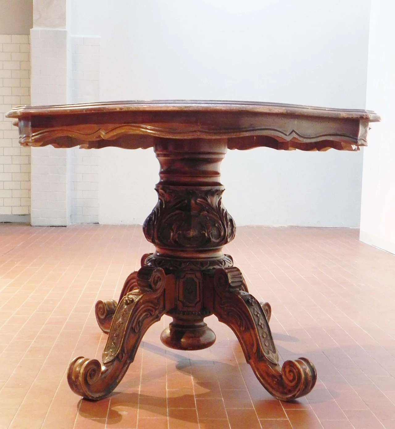 French table in walnut briar, Baroque style, 19th century 1164314