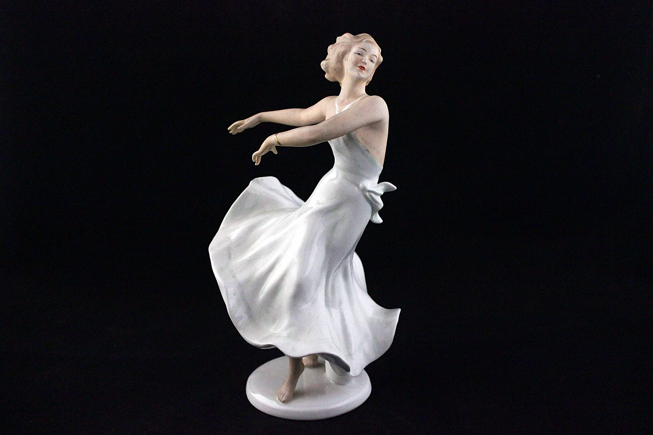 Porcelain sculpture of a woman from Schaubach, 1950s 1164564