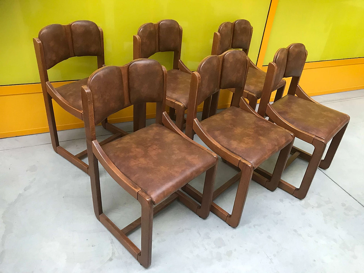 Set of 6 multifaceted chairs in curved wood and faux leather, 60s 1164624
