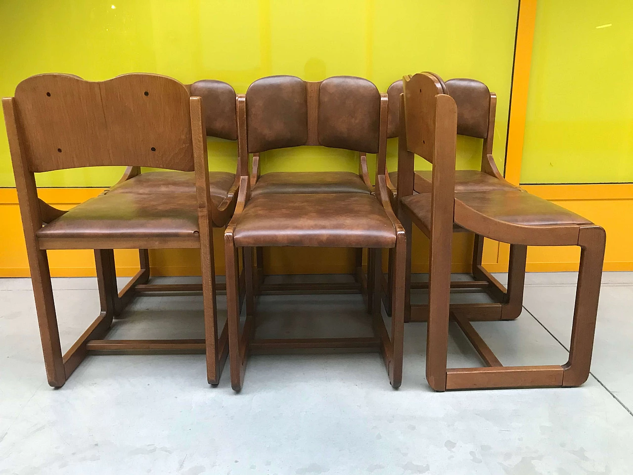 Set of 6 multifaceted chairs in curved wood and faux leather, 60s 1164630