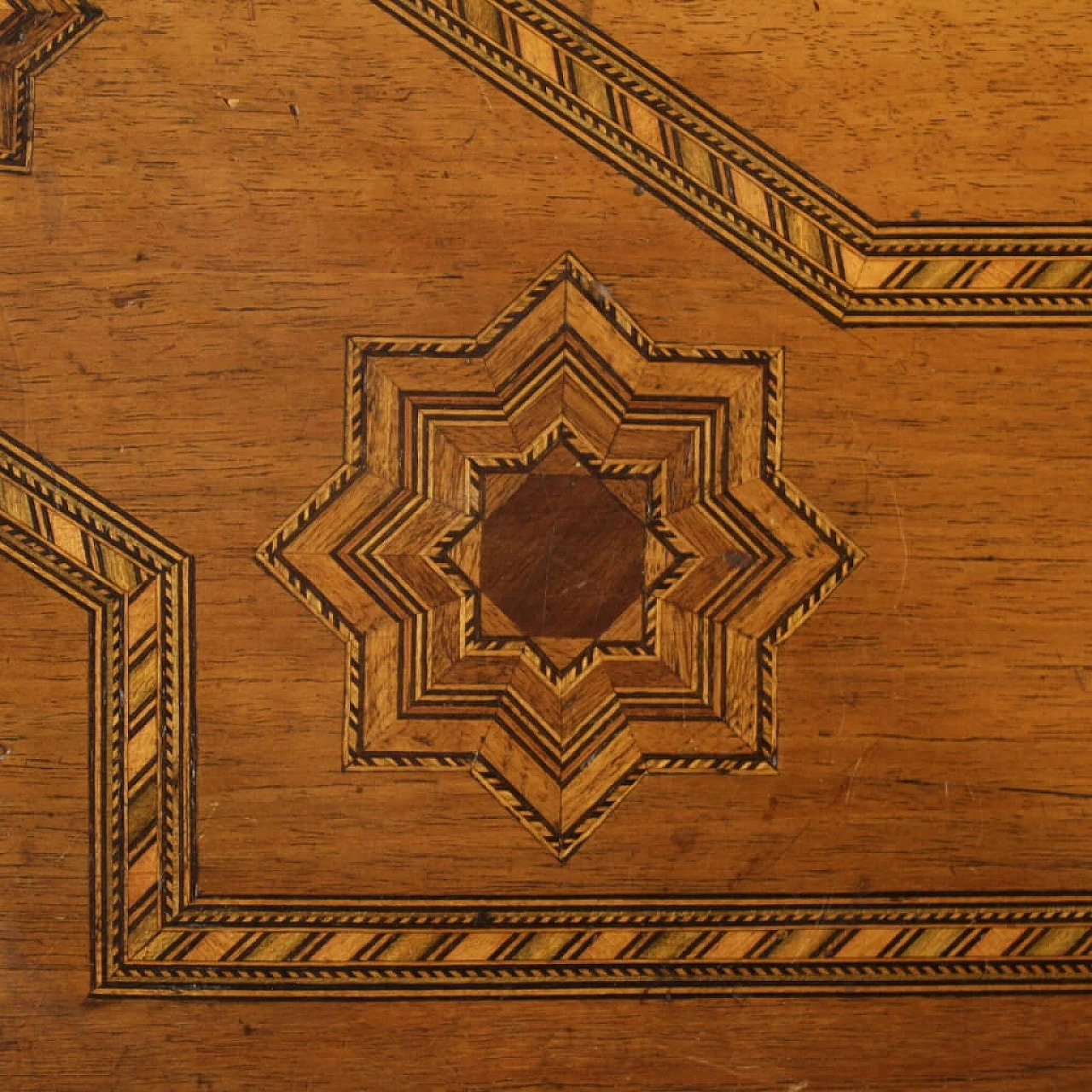 Italian inlaid table, 19th century 1164642