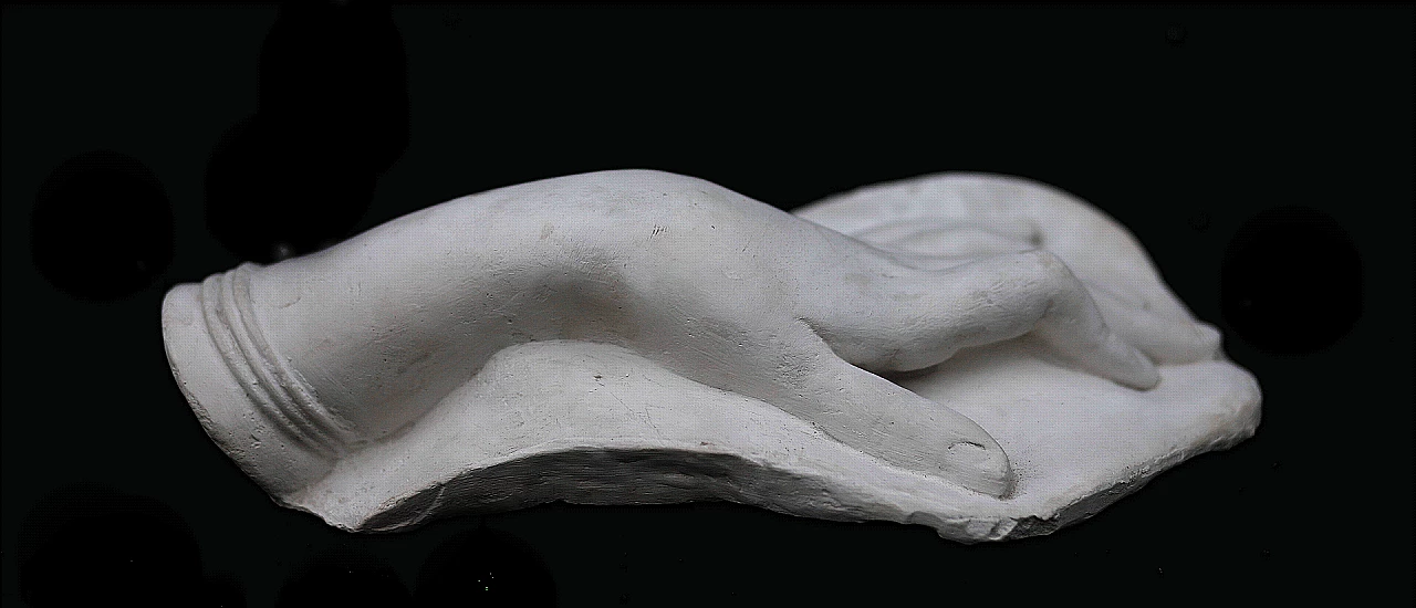 Mano femminile in gesso 1164859