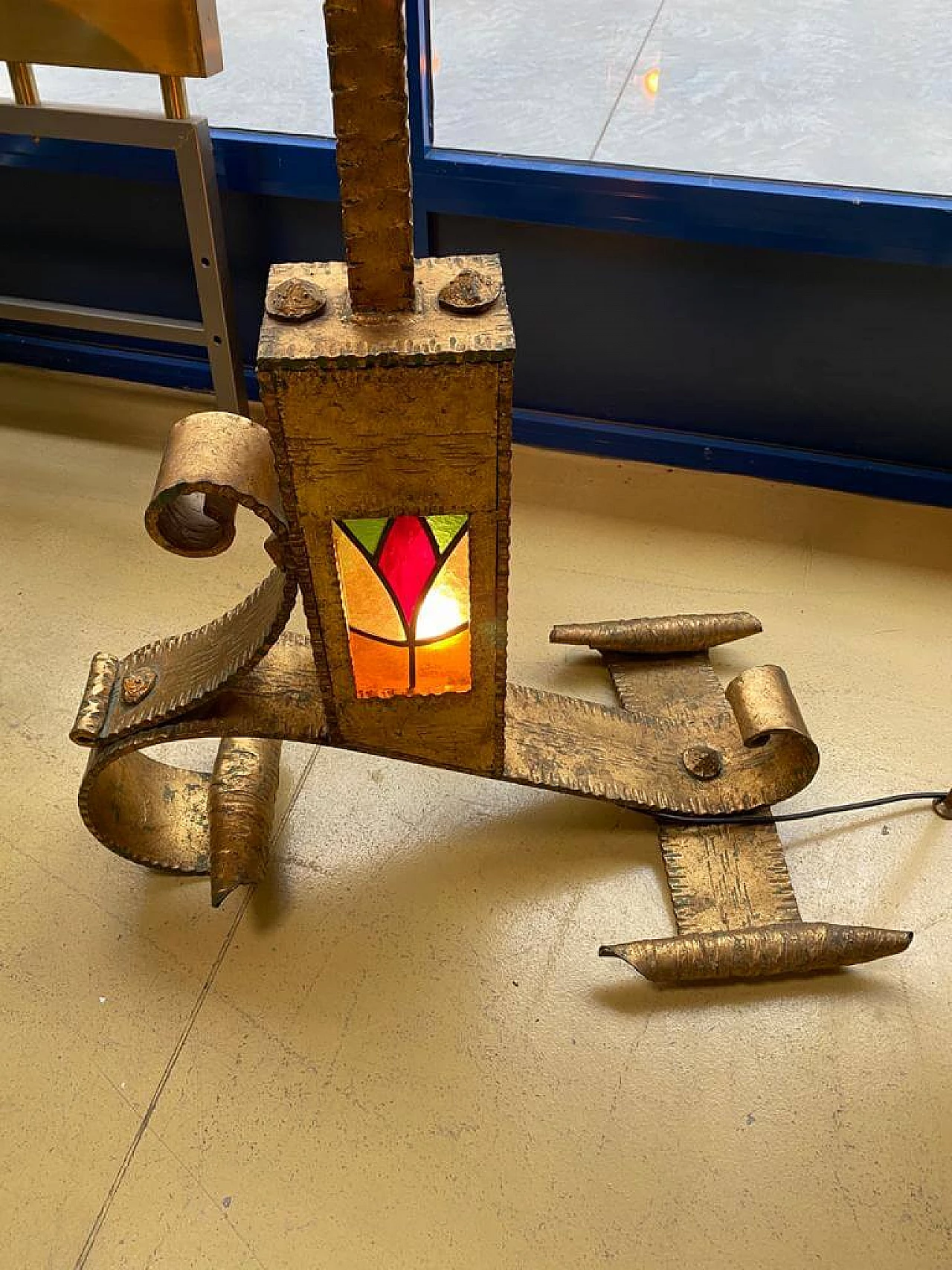 Big brutalist floor lamp, 60's 1165031