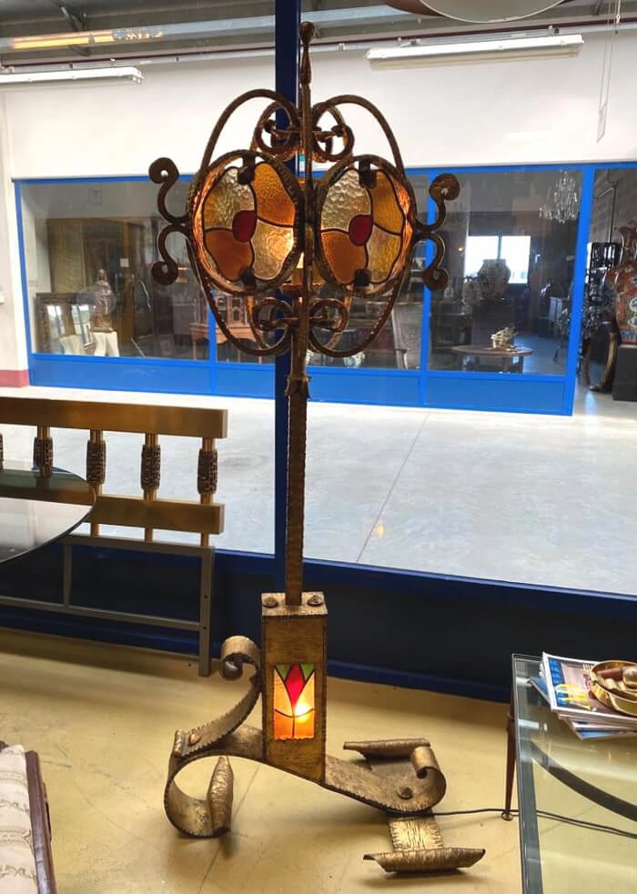 Big brutalist floor lamp, 60's 1165045