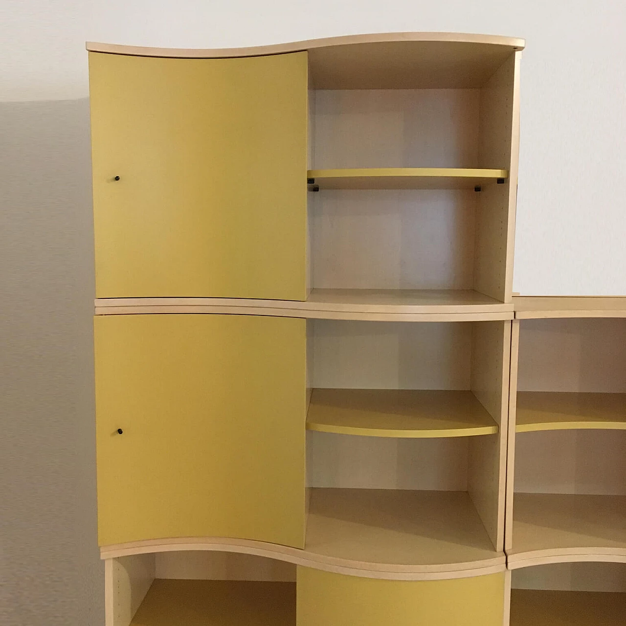 Modular bookcase maple, yellow satin lacquered doors 1165154