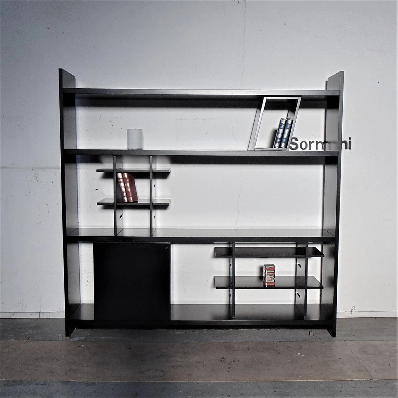 Libreria nero satin con interno componibile, anni '80 1165182