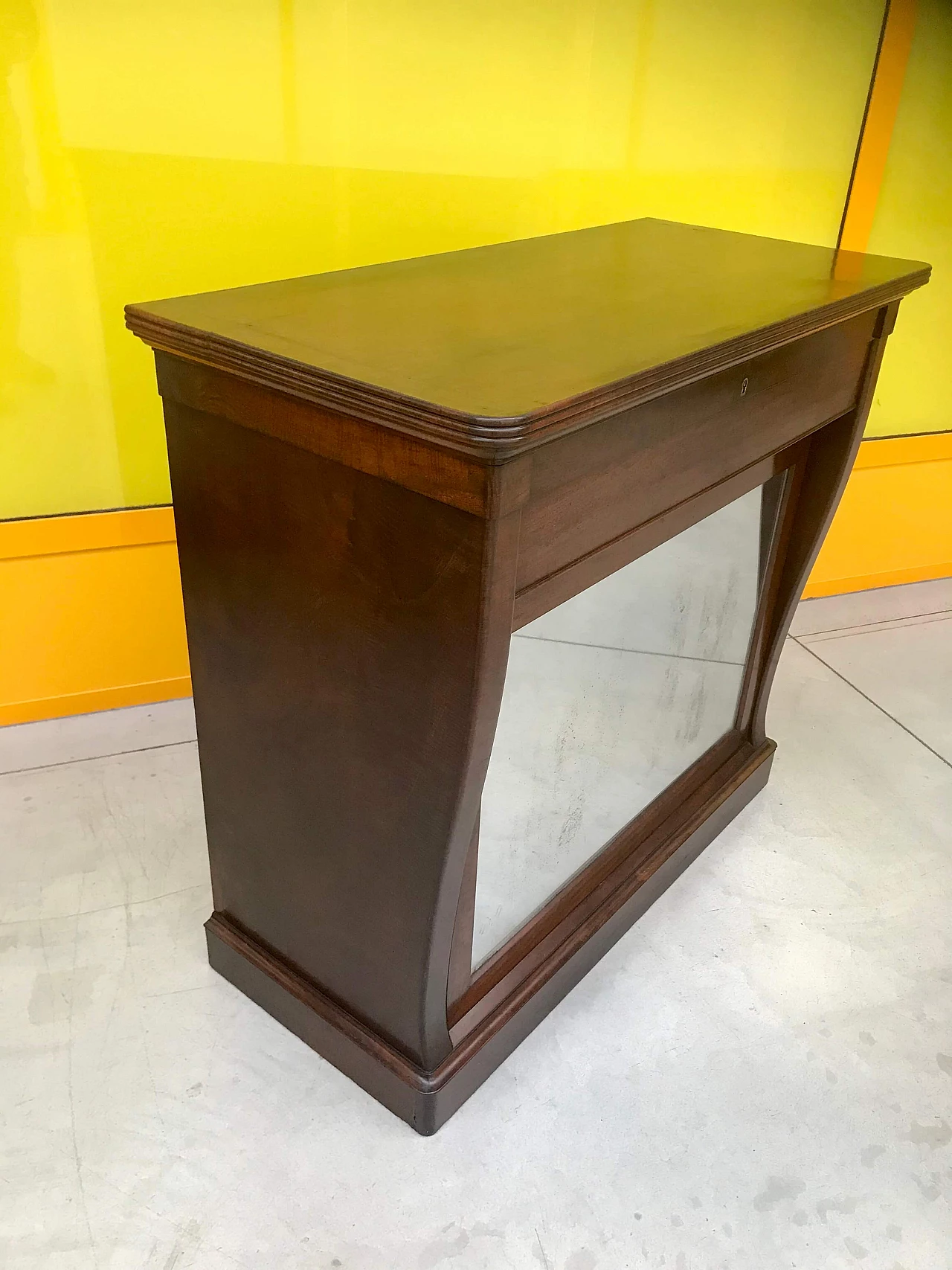 Credenza o consolle a secretaire Carlo X con specchio al mercurio e struttura in mogano, '800 1165220