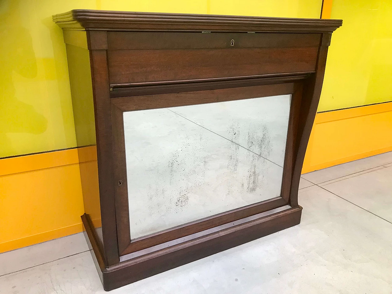 Credenza o consolle a secretaire Carlo X con specchio al mercurio e struttura in mogano, '800 1165222