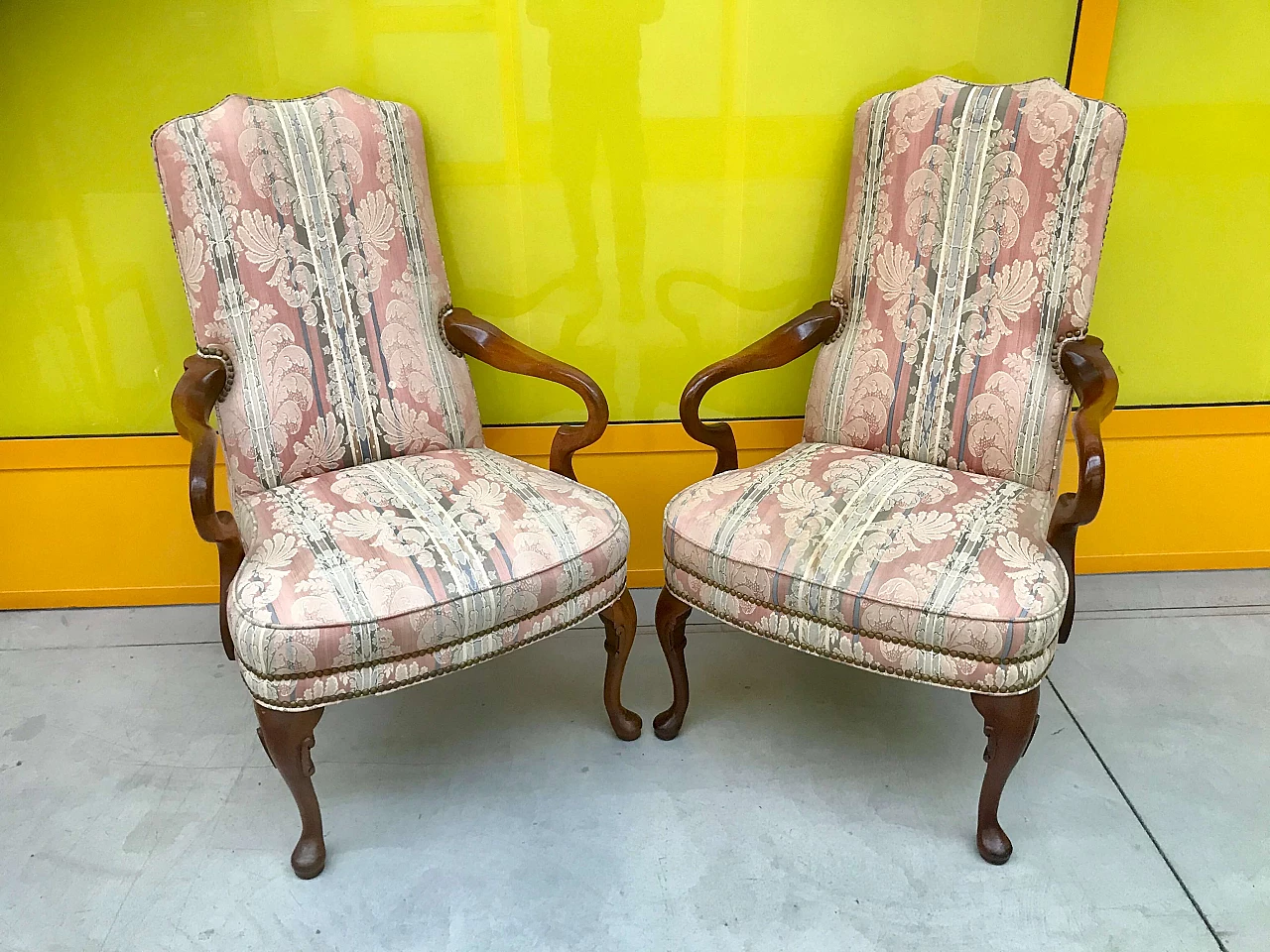 Coppia di poltrone Inglesi mosse in mogano, '800 1165374