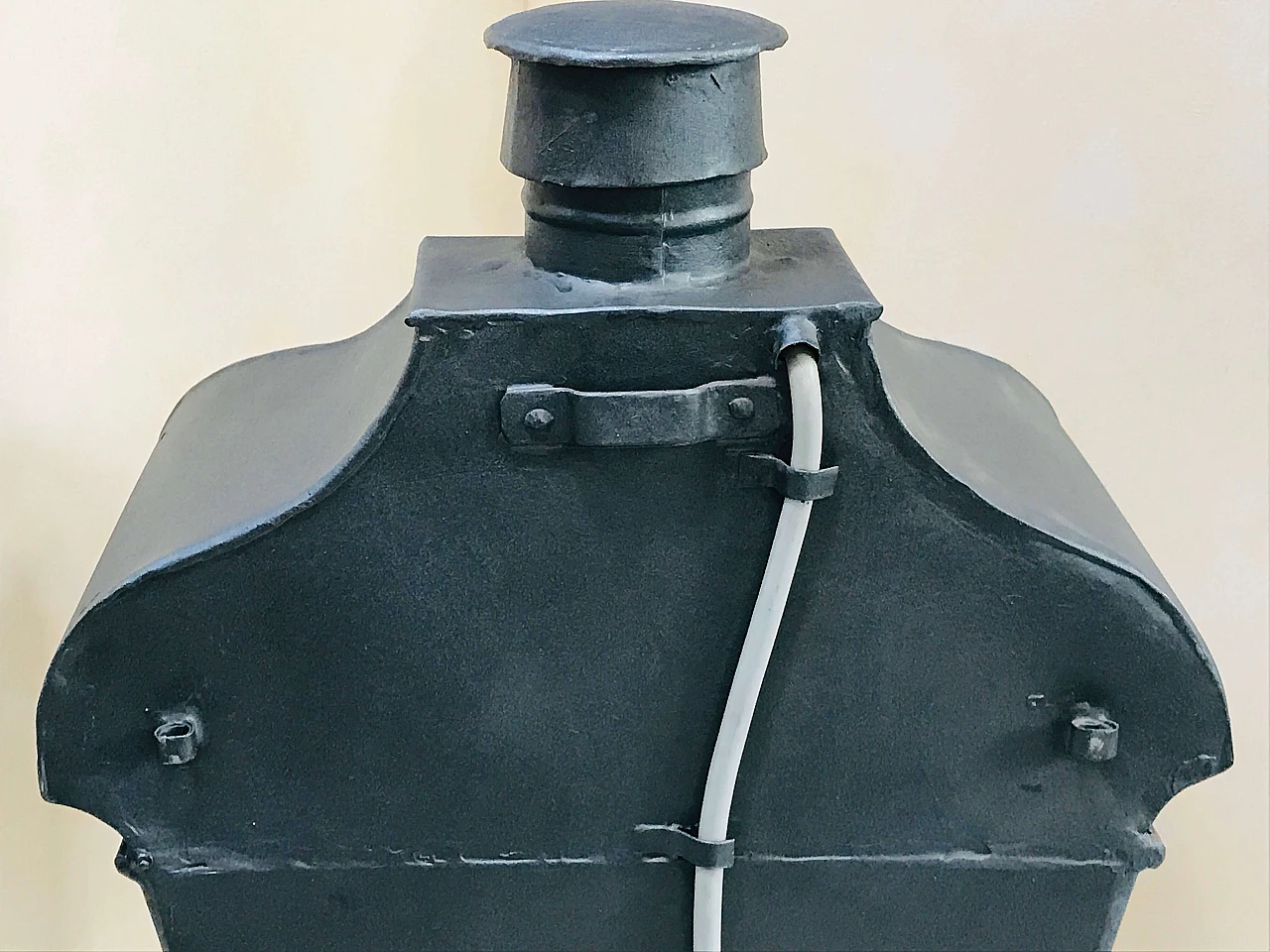 Pair of English style copper wall street lamps for outdoor use, 20th century 1166574