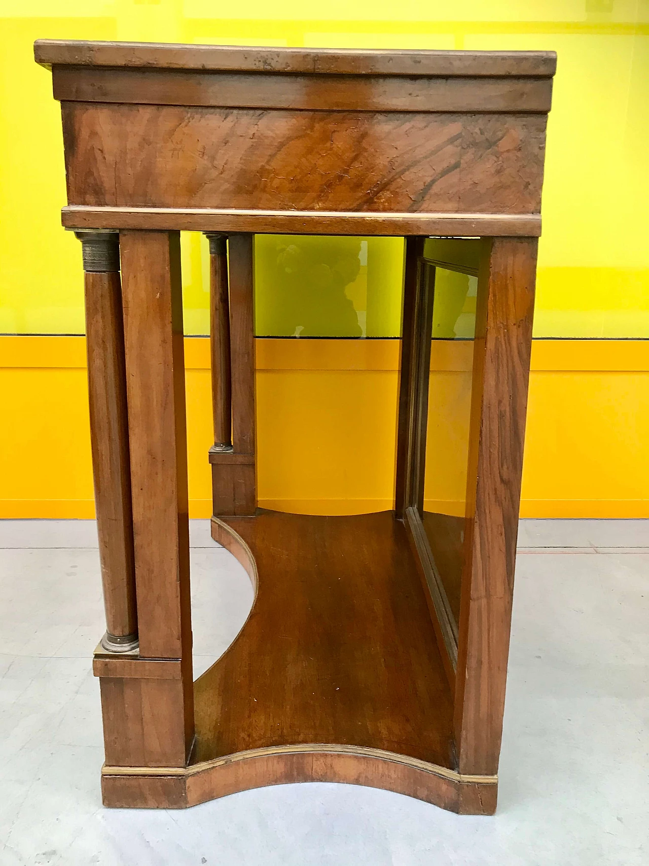 Consolle lombarda in stile Impero  a colonne, in noce con bronzi e specchio al mercurio, metà ‘800 1166969