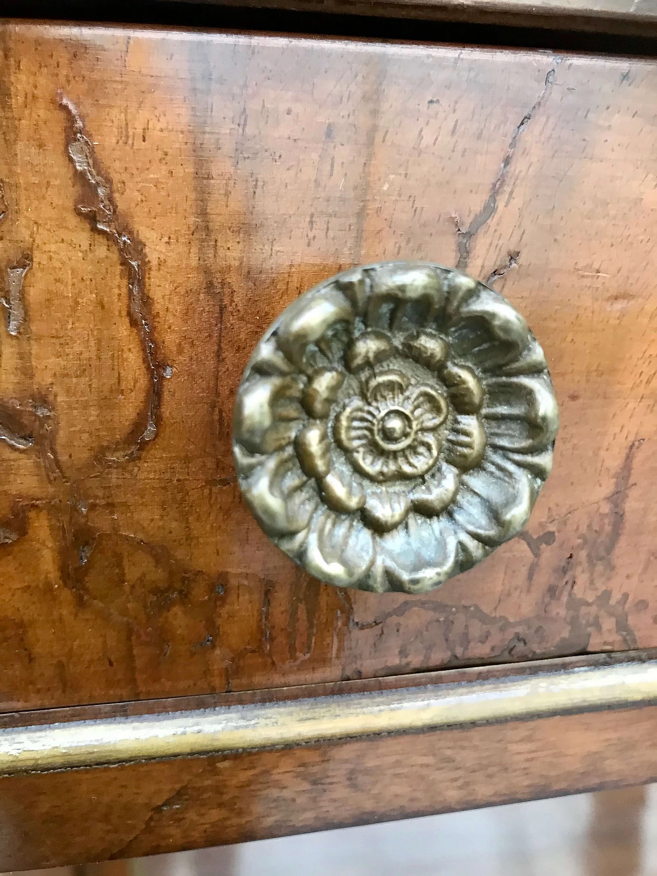 Consolle lombarda in stile Impero  a colonne, in noce con bronzi e specchio al mercurio, metà ‘800 1166975