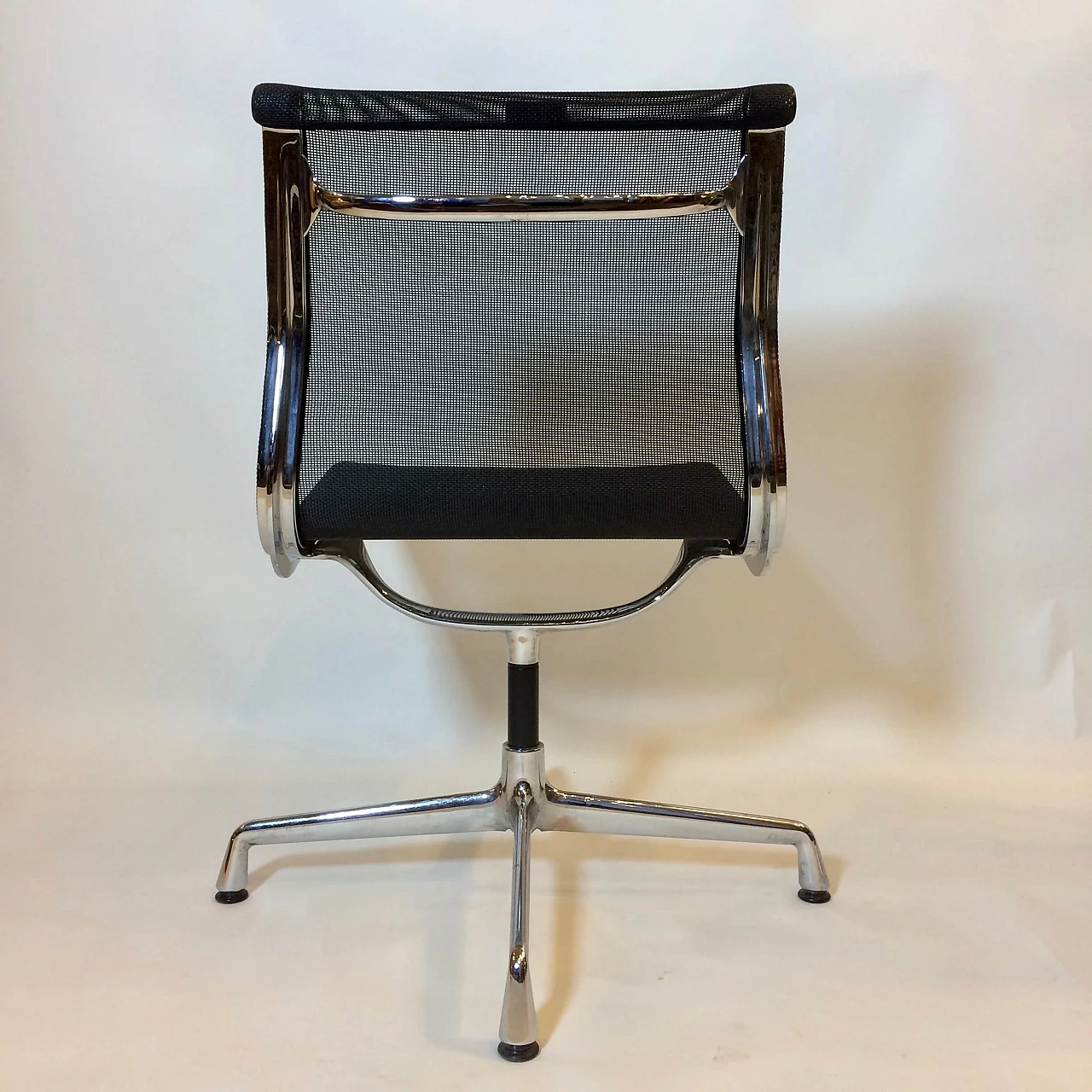 Coppia di sedie girevole EA di Charles & Ray Eames per Vitra, anni '70 1167047