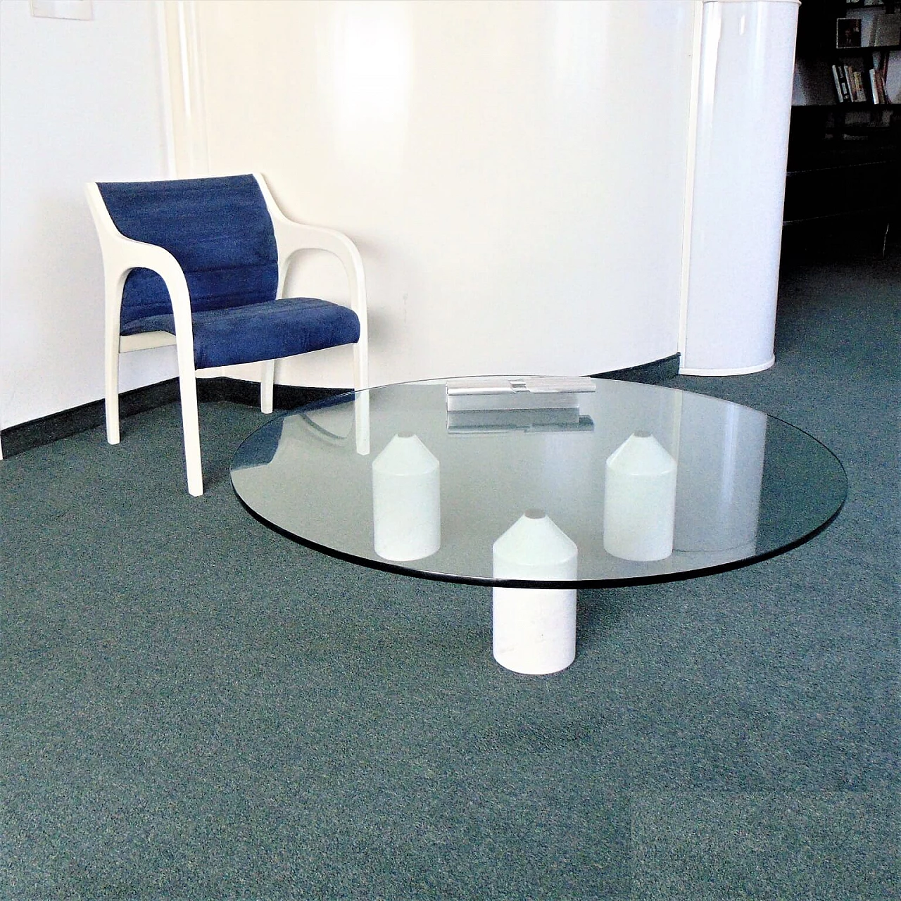 Coffee Table with Round Crystal Top, 1980s, 3 White Marble Legs 1167181