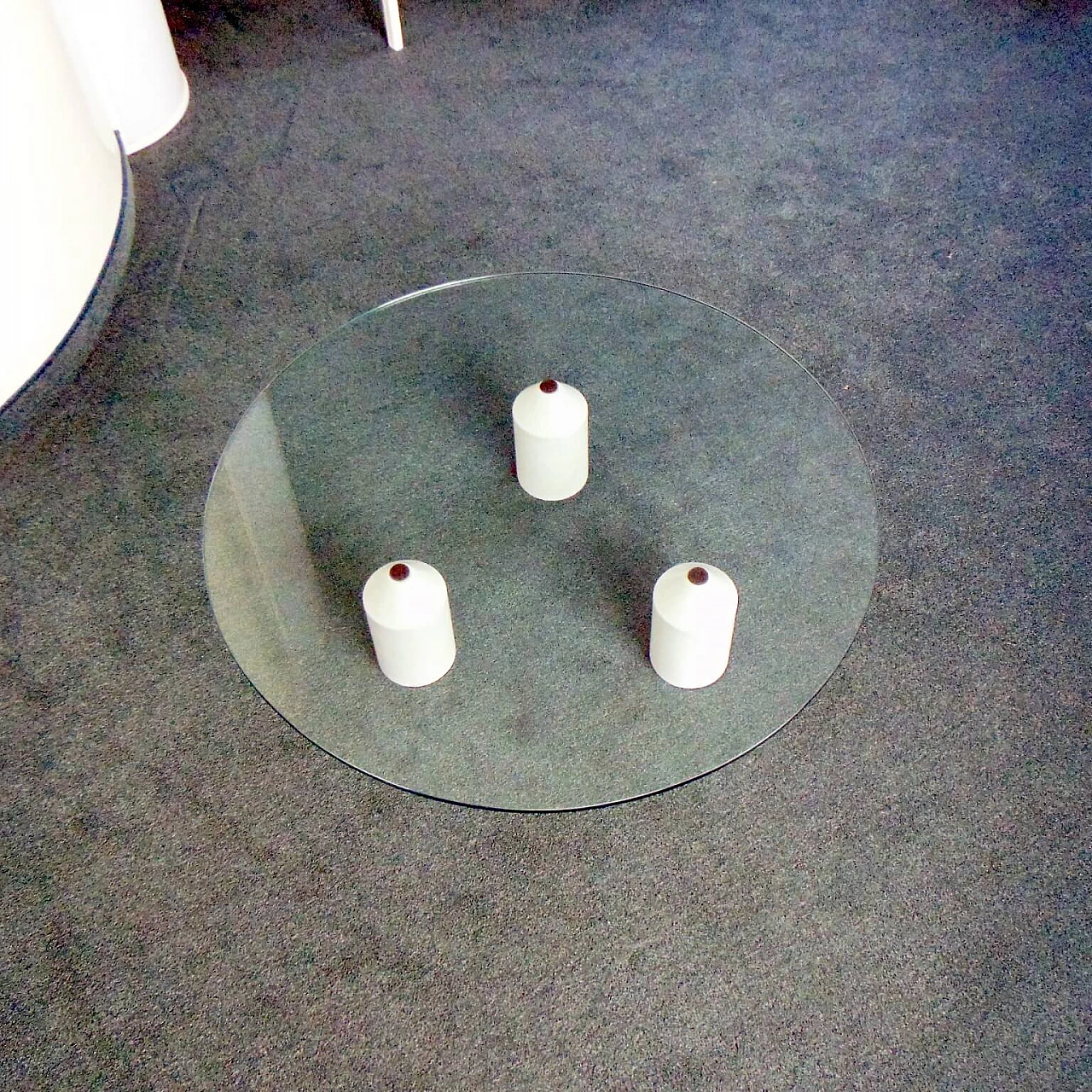 Coffee Table with Round Crystal Top, 1980s, 3 White Marble Legs 1167189