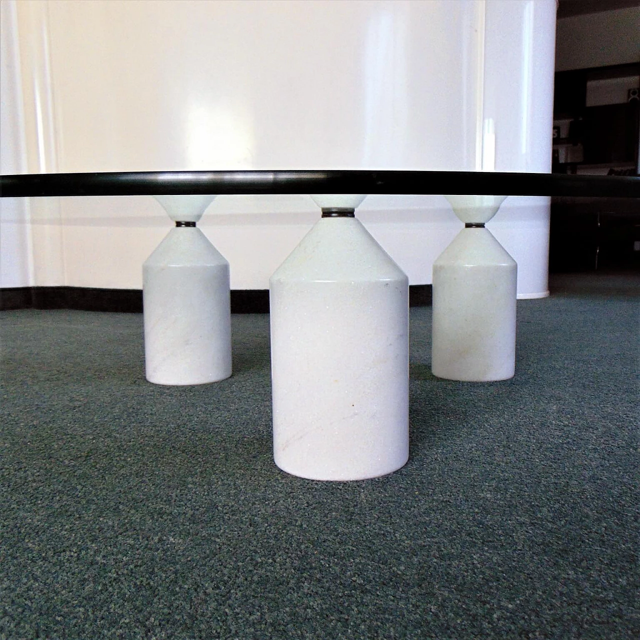 Coffee Table with Round Crystal Top, 1980s, 3 White Marble Legs 1167191