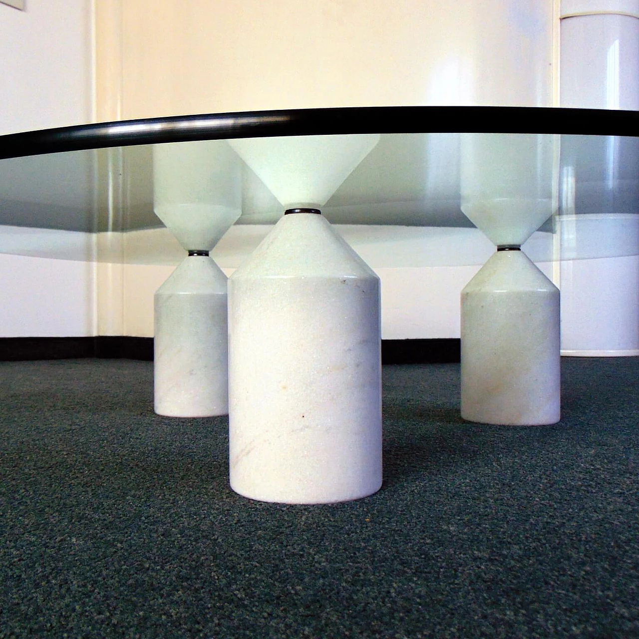Coffee Table with Round Crystal Top, 1980s, 3 White Marble Legs 1167192