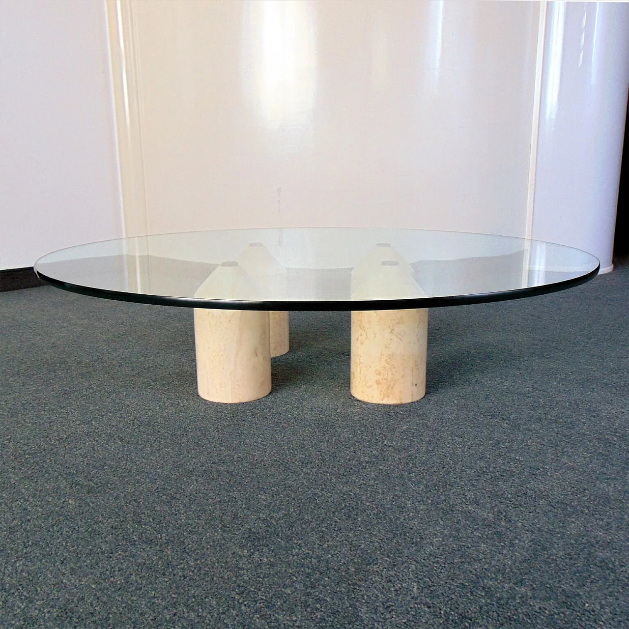 Coffee Table with 4 Pencil-Shaped Travertine Legs and Round Glass Top 1167208