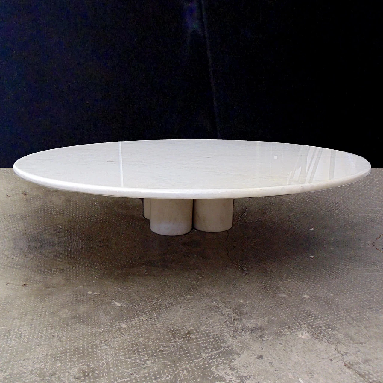 Coffee table in snow-white marble, 80's 1167337