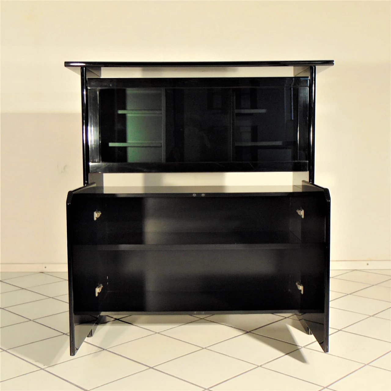 Sideboard with glossy black lacquered showcase by Sormani, 1985 1167346
