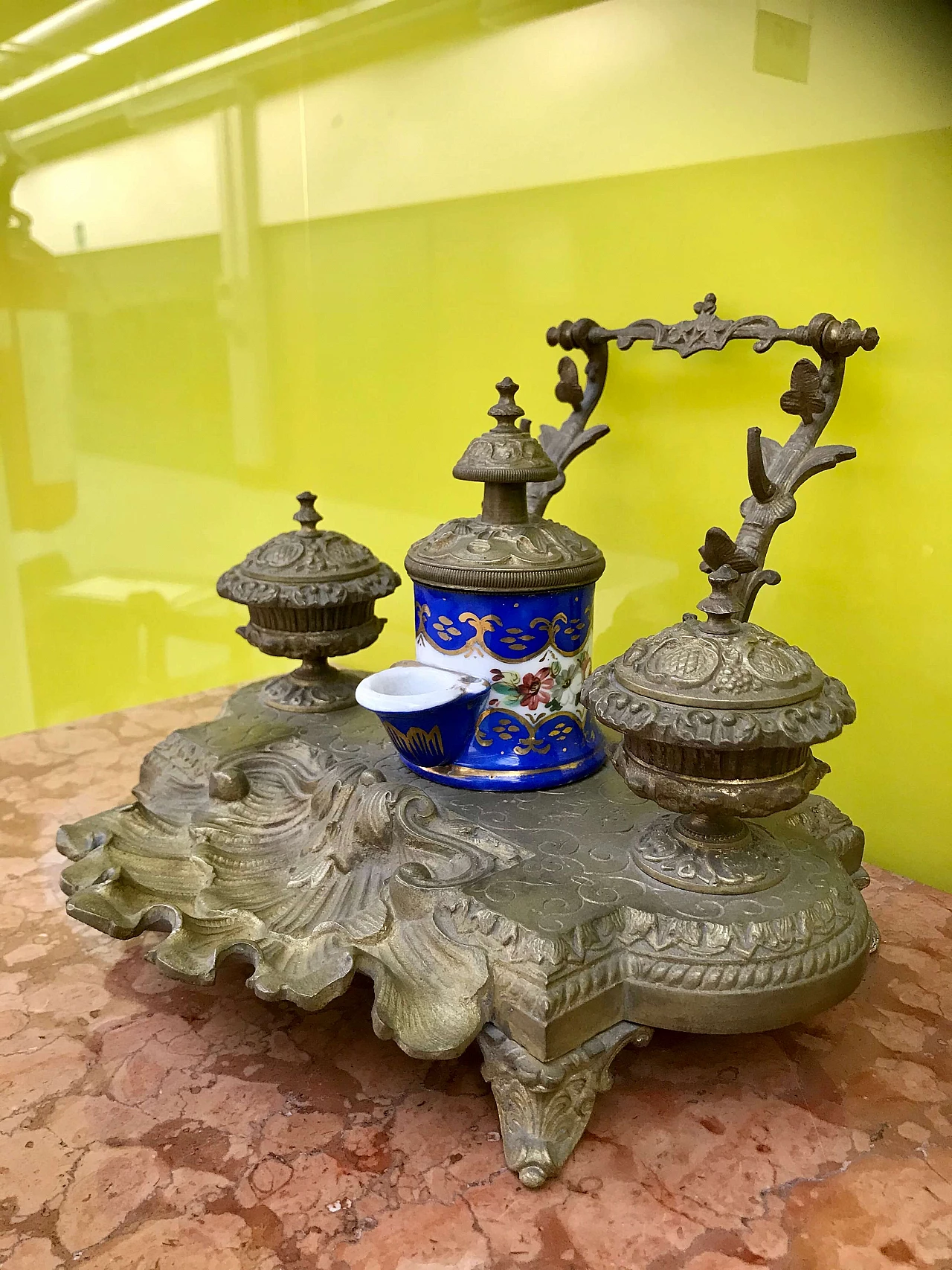 Sevrès porcelain and bronze inkwell with Pen Holder, 19th century 1167732