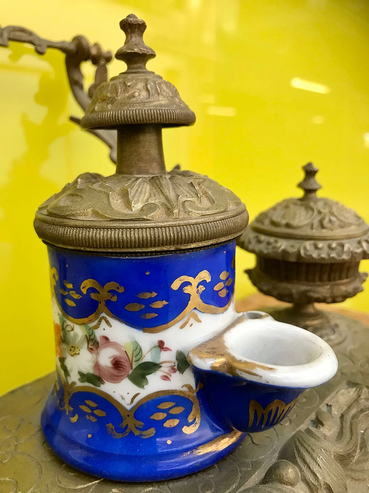 Sevrès porcelain and bronze inkwell with Pen Holder, 19th century 1167736