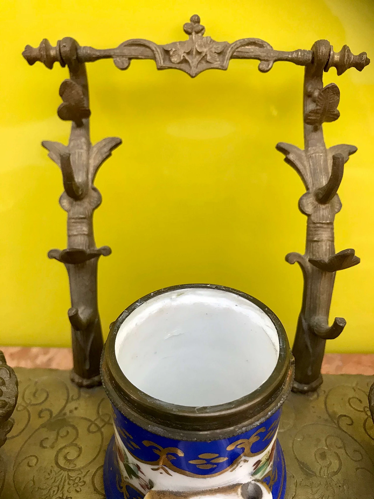 Sevrès porcelain and bronze inkwell with Pen Holder, 19th century 1167739