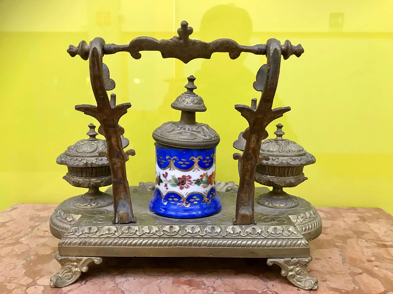 Sevrès porcelain and bronze inkwell with Pen Holder, 19th century 1167746