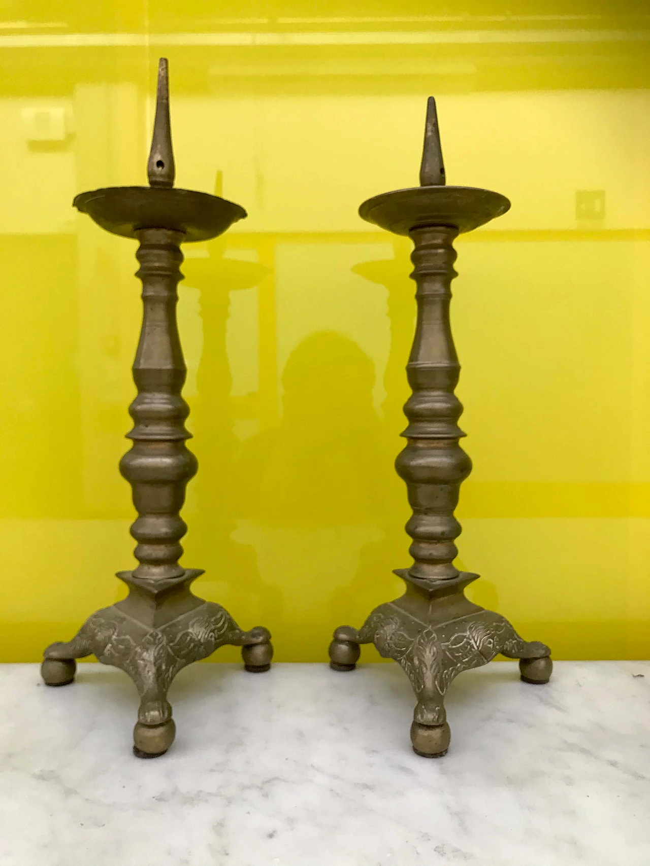 Pair of Italian candlesticks or torch holders in bronze, 17th century 1167797
