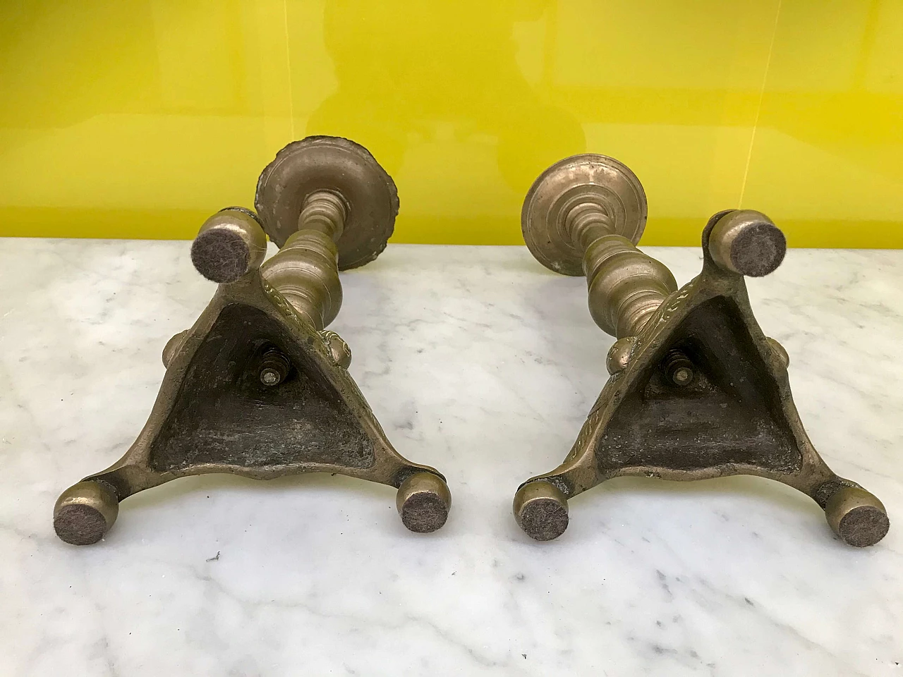 Pair of Italian candlesticks or torch holders in bronze, 17th century 1167799