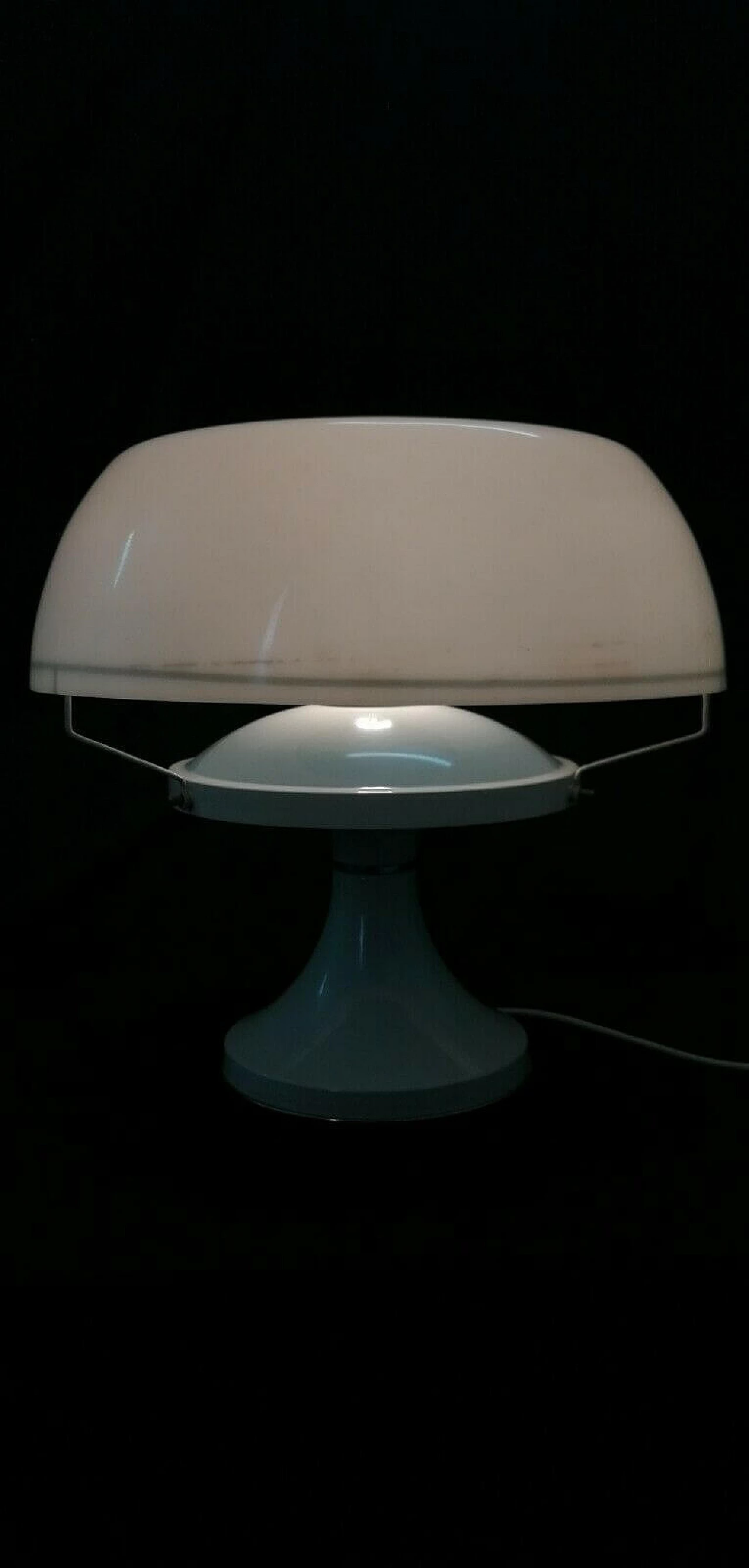 Lampada da tavolo in plexiglass mushroom, anni '70 1168006