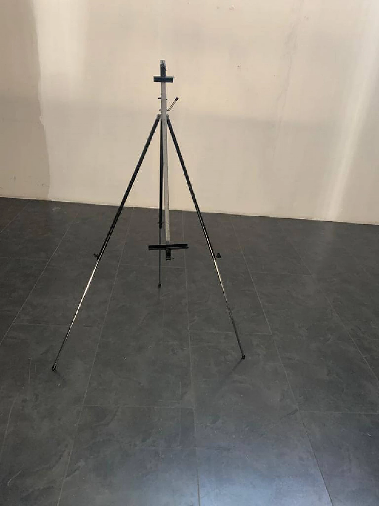 Adjustable and lockable easel, 70s 1168072