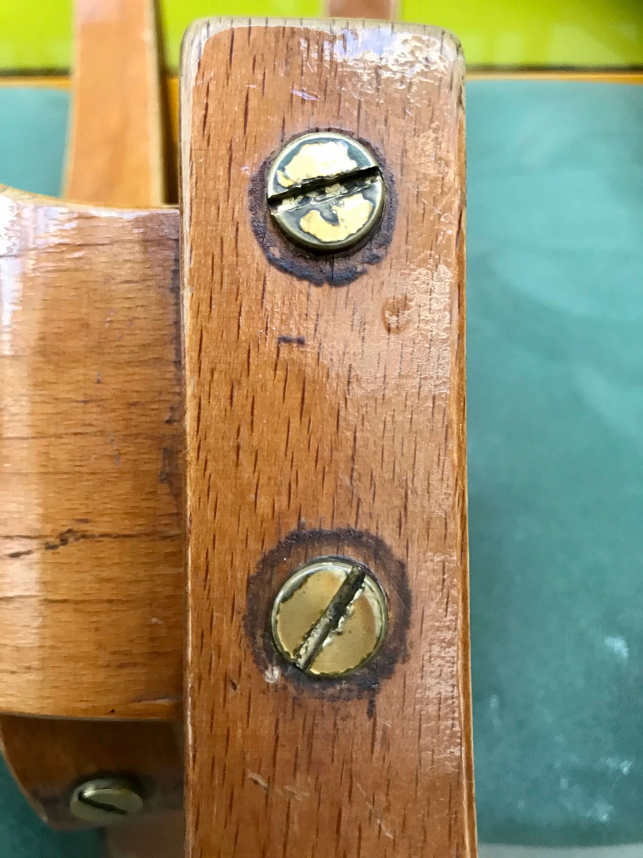 Set di 6 sedie in legno e stoffa, con braccioli e schienale in legno curvato e viti in Ottone, anni '60 1168203