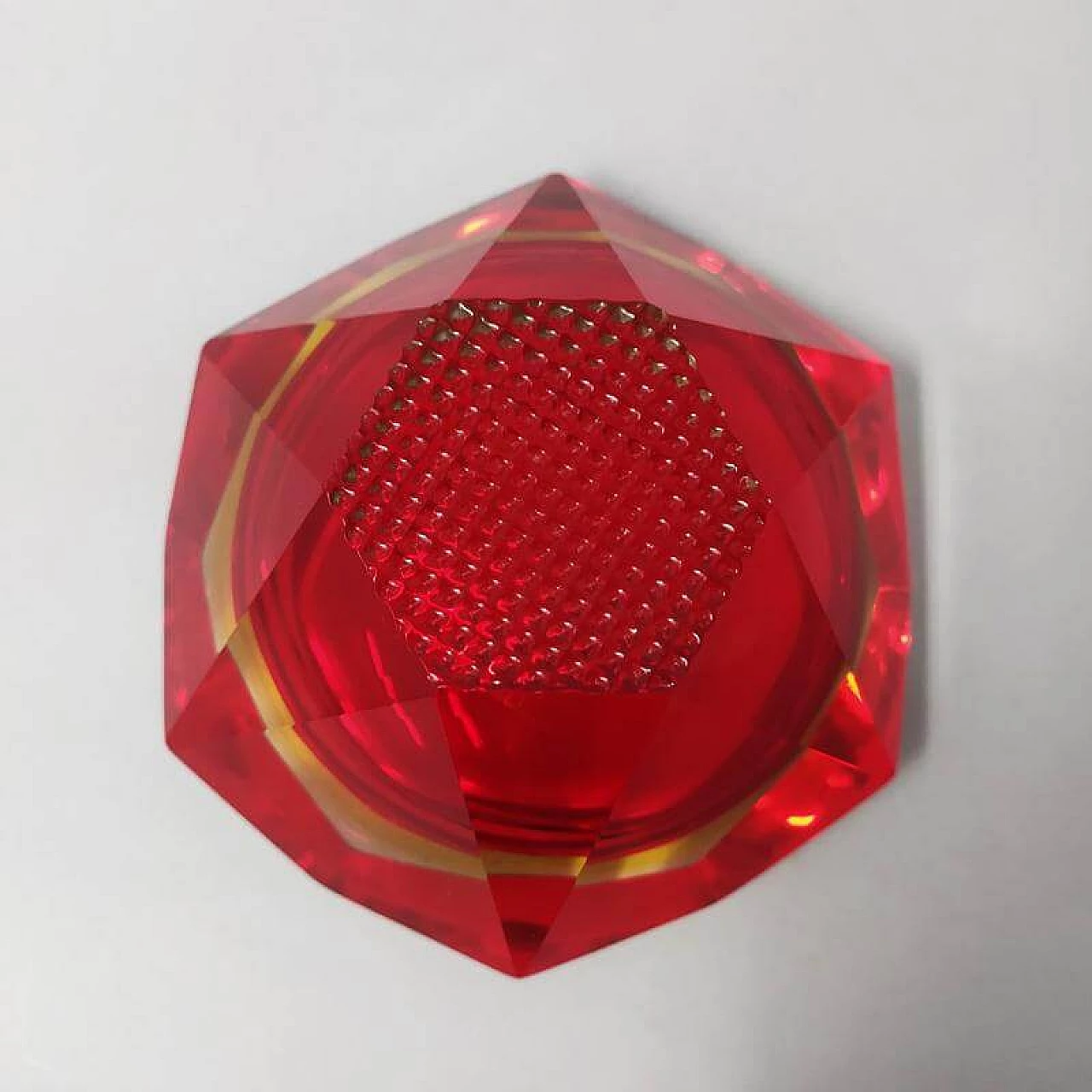 Red ashtray in submerged Murano glass by Flavio Poli for Seguso, 60's 1168457