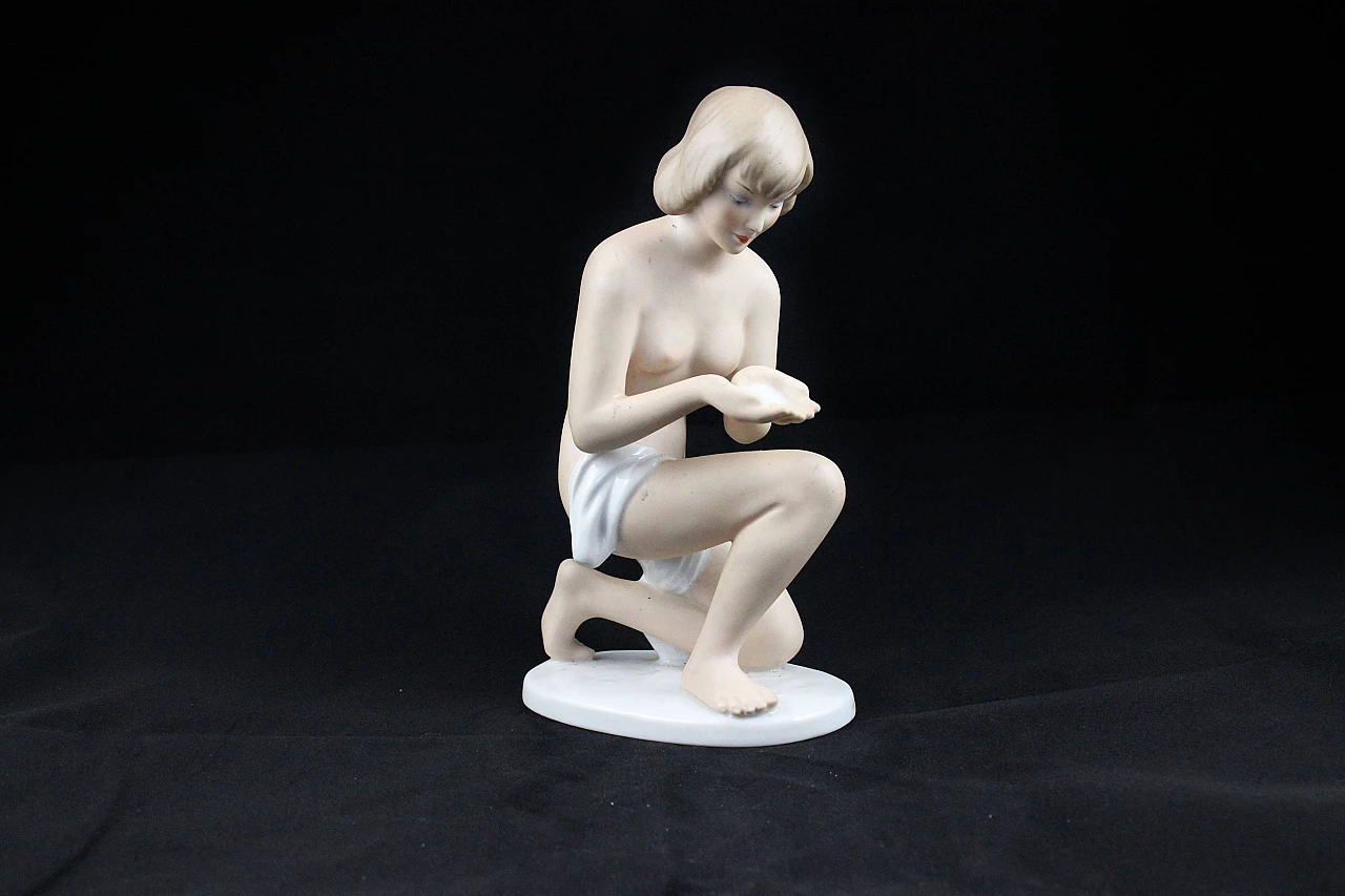 Figure of girl in porcelain by Kurt Steiner for Wallendorf Porzellan, 1950s 1168792