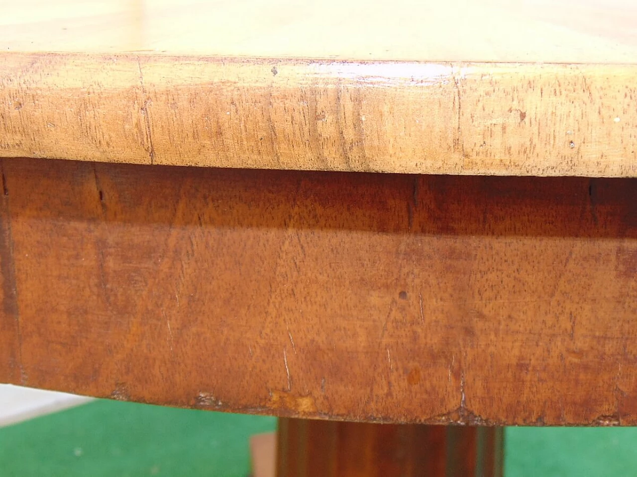 Tavolo rotondo periodo Impero in noce, '800 1168990