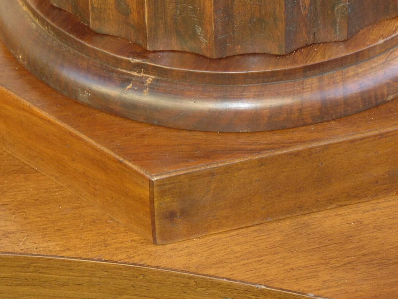 Tavolo rotondo periodo Impero in noce, '800 1168991