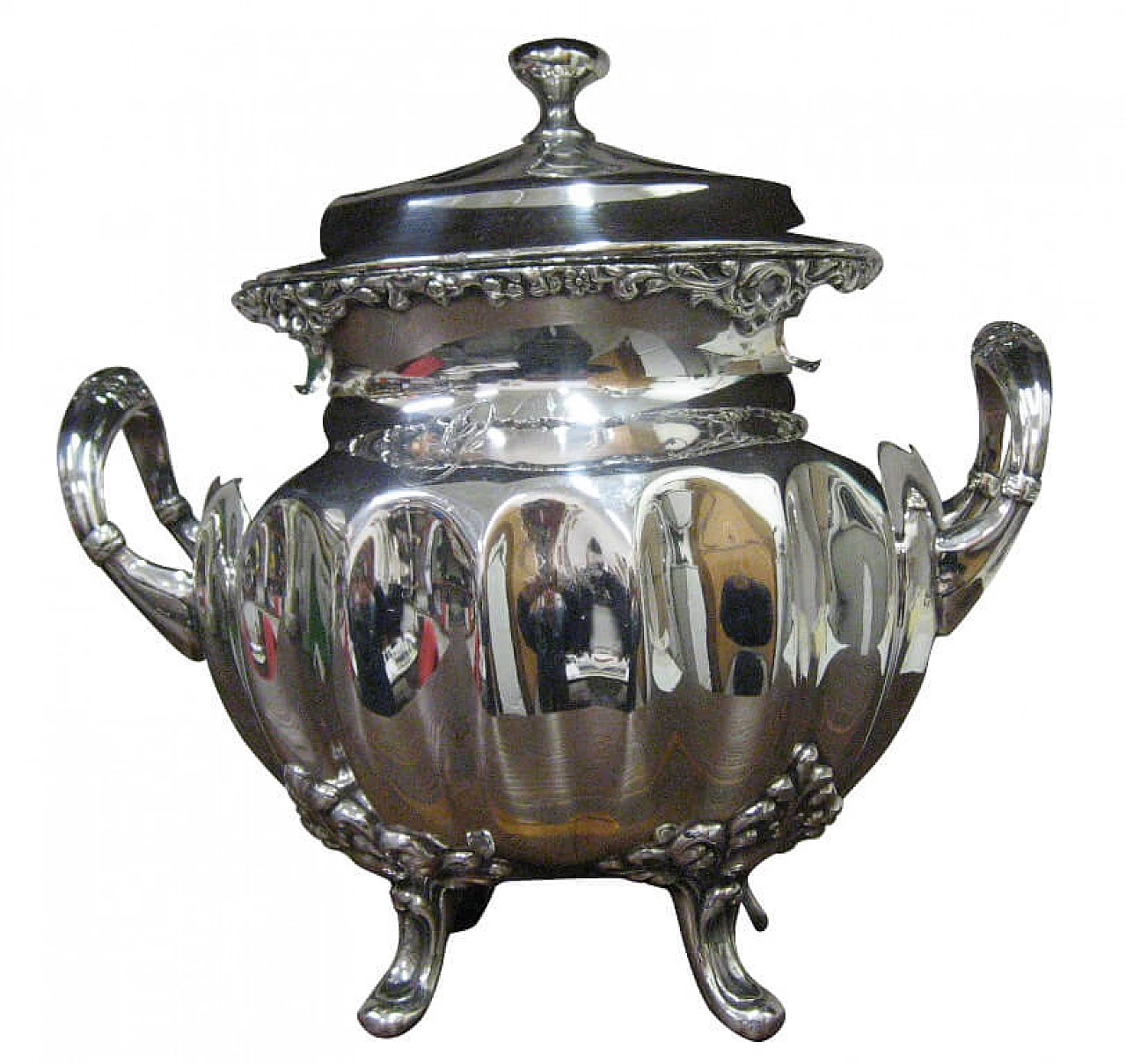 Punched silvered metal soup tureen, 10s 1169809