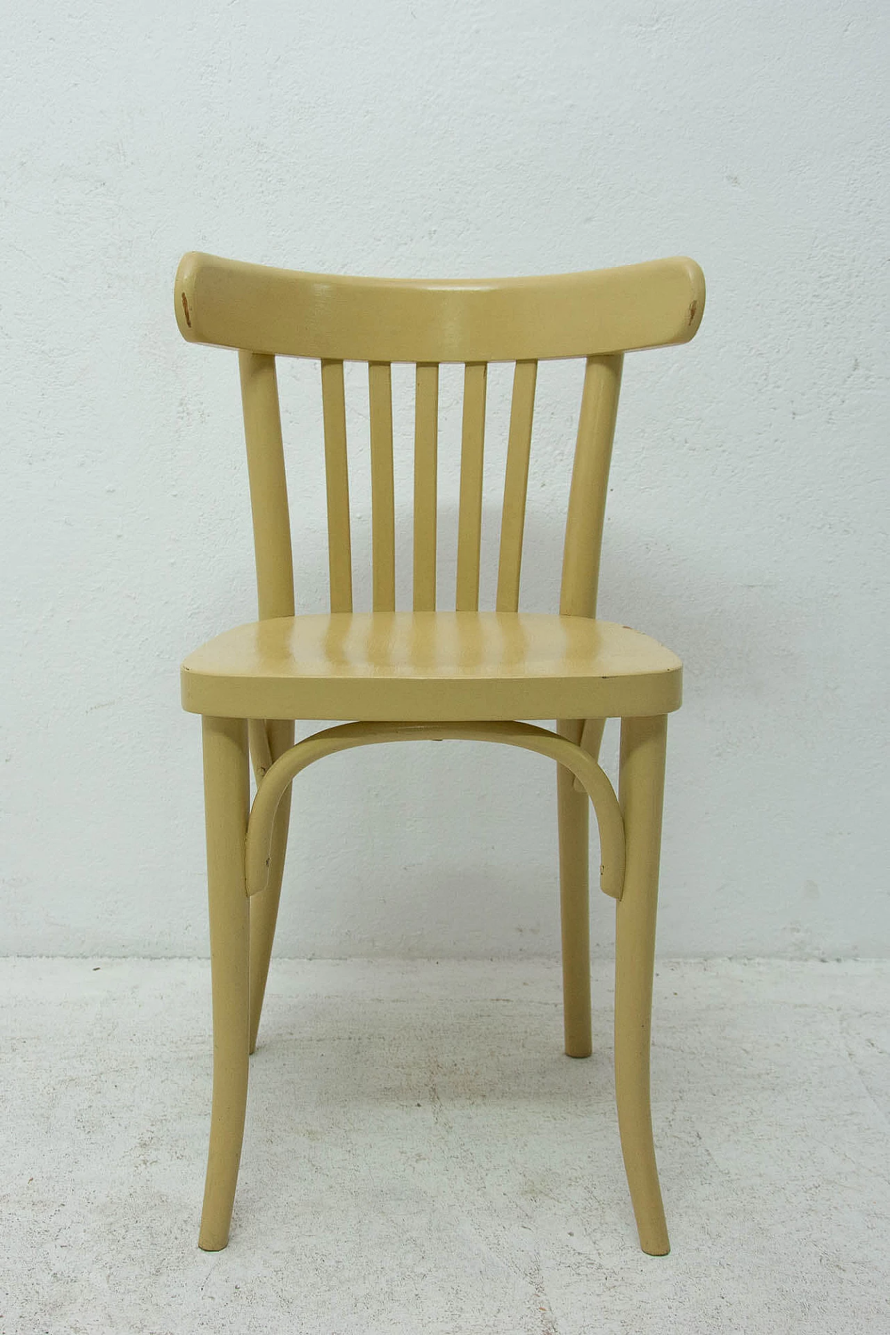 Beech bentwood chair from Thonet, 50s 1170121