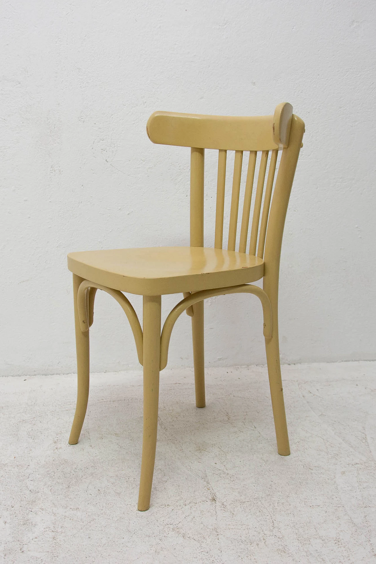Beech bentwood chair from Thonet, 50s 1170125