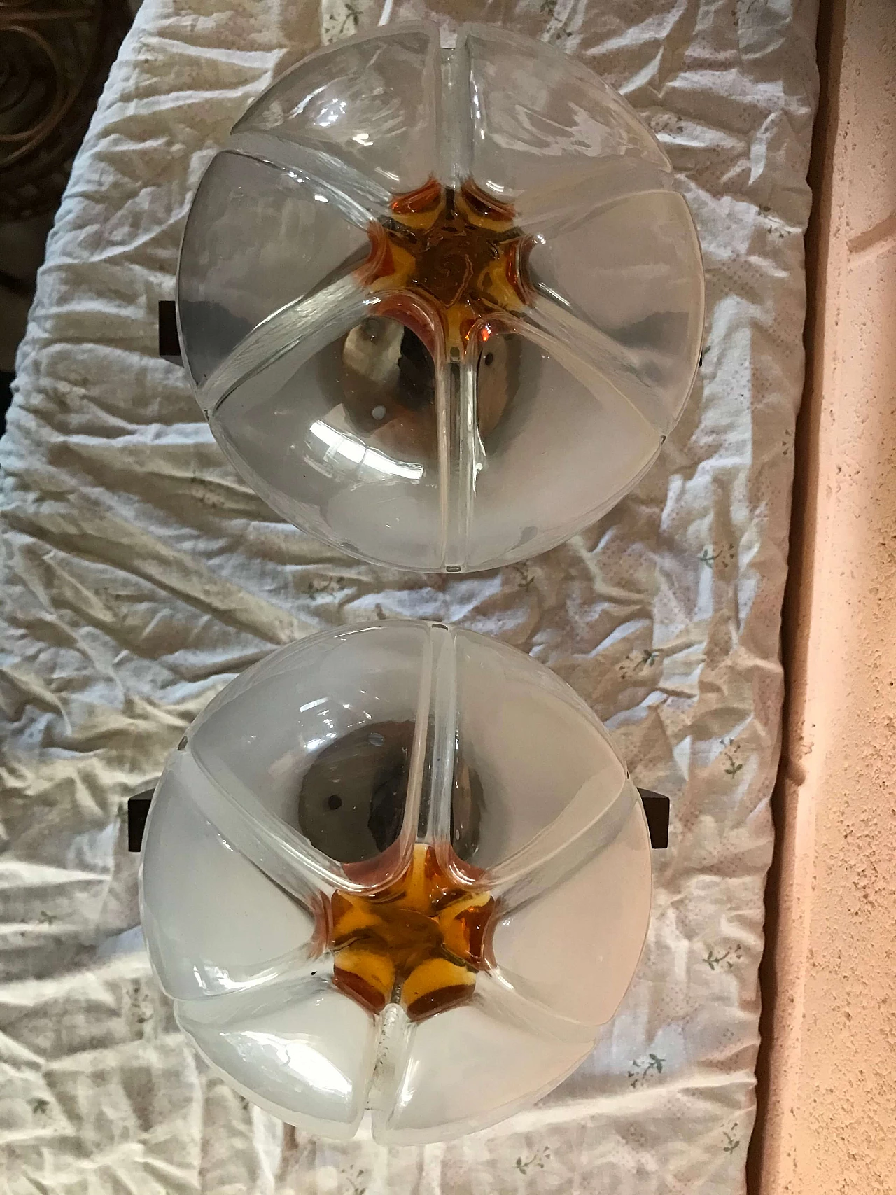 Coppia di appliques in Vetro di Murano, metallo cromato a legno, anni ’70 1170700