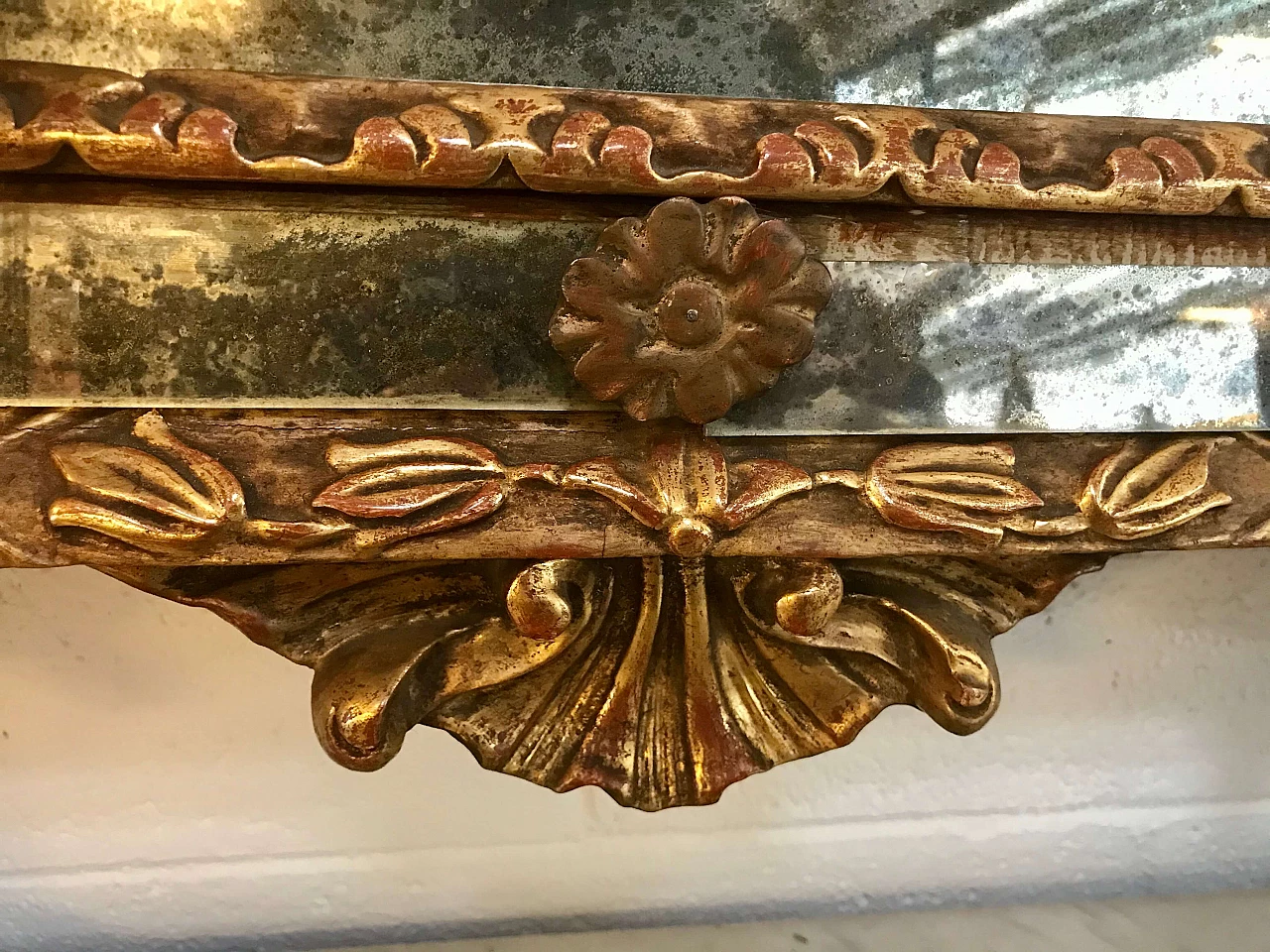 Specchiera dorata Piemontese in stile Luigi XVI, specchio al mercurio con riserve, fine ’800 1170800