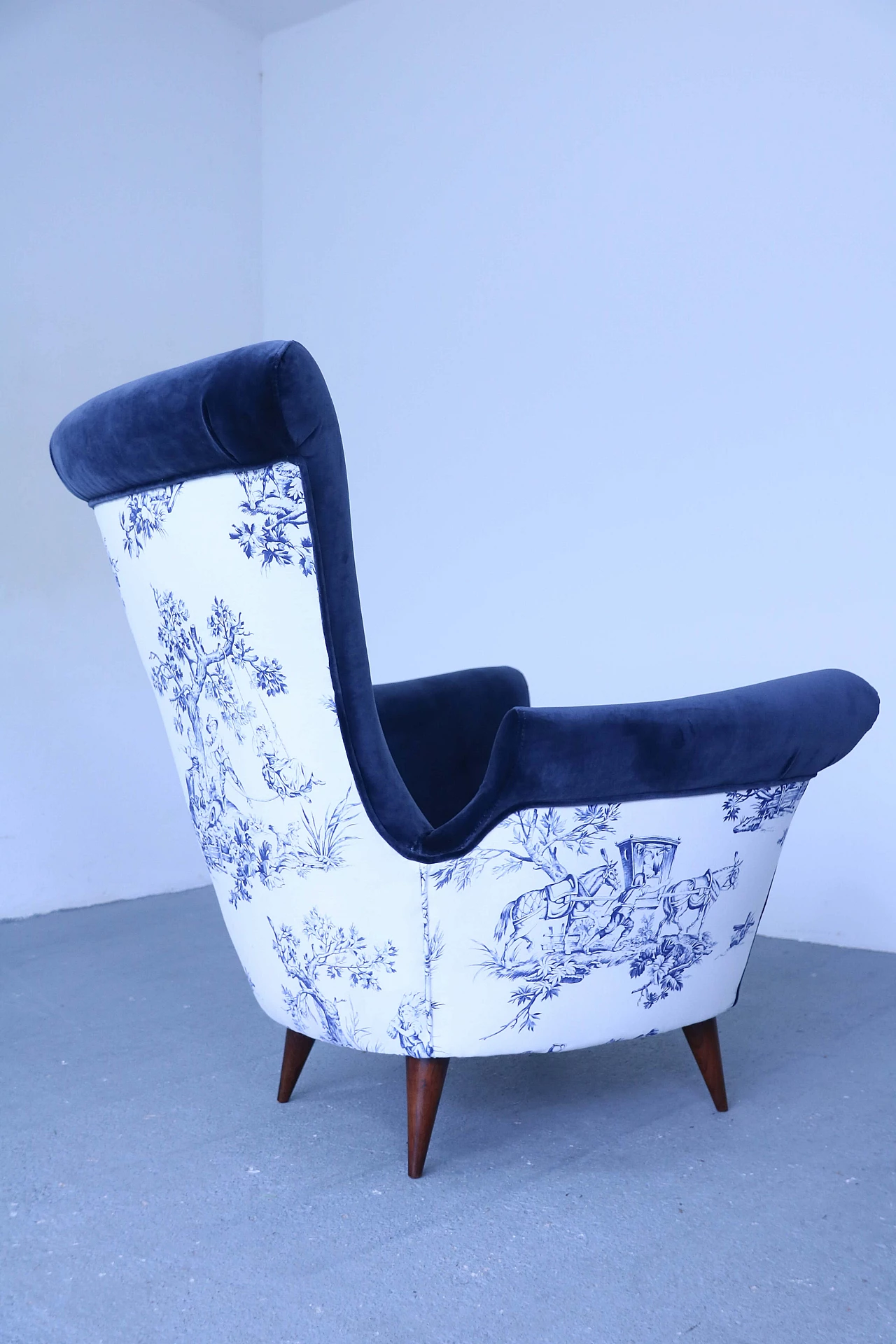 Pair of blue velvet armchairs, 50s 1171030