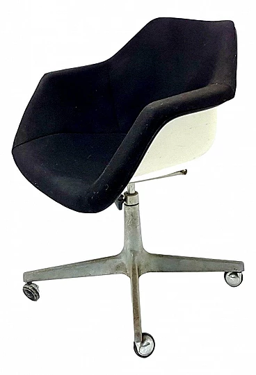 Conchiglia armchair by Robin Day for Hille, 70s