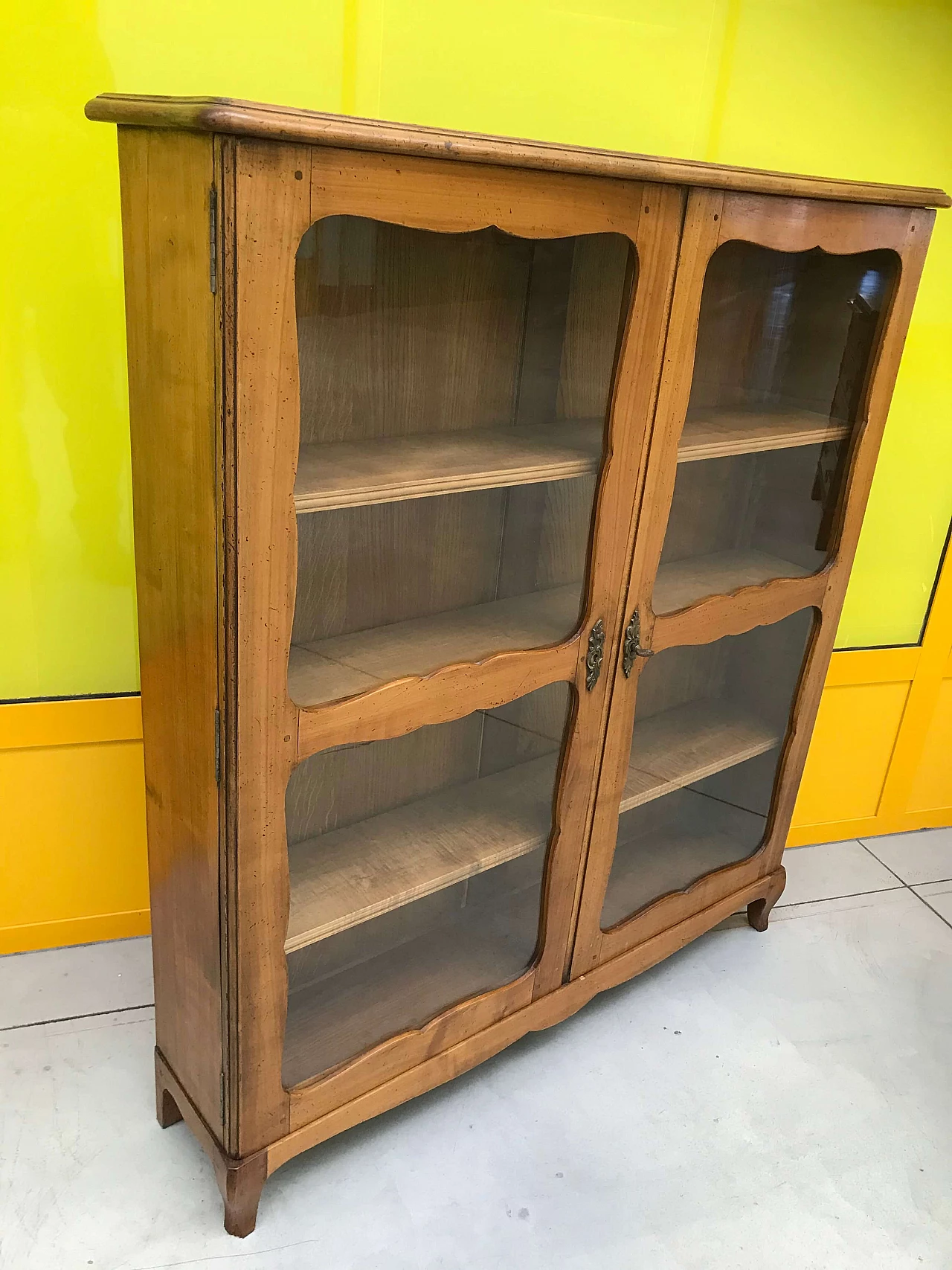 Two-door cherry wood showcase, '800 1172749